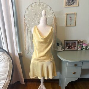 Chic Yellow Satin Mini Dress